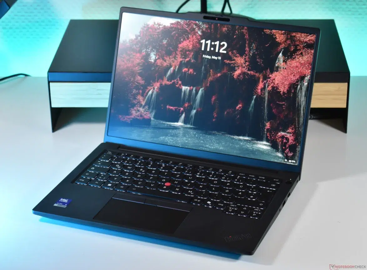 Lenovo ThinkPad X1 Carbon Gen 14 vs Dell XPS 14