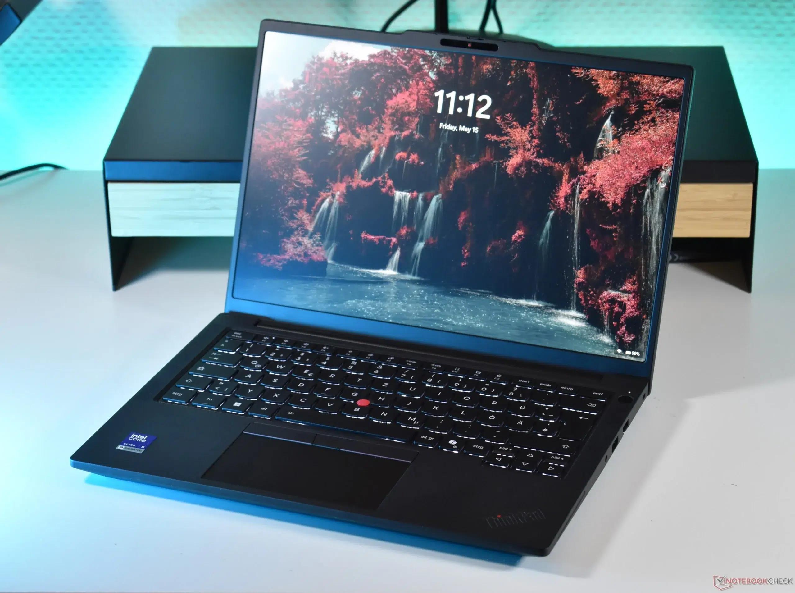 Lenovo ThinkPad X1 Carbon Gen 14 vs Dell XPS 14